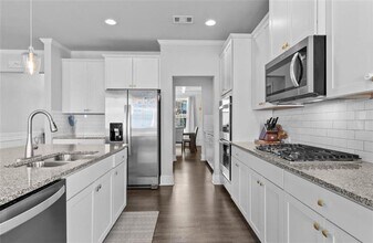 7630 Rambling Vale in Cumming, GA - Building Photo - Building Photo