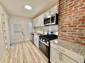 5017-5019 Wyandotte St in Kansas City, MO - Building Photo