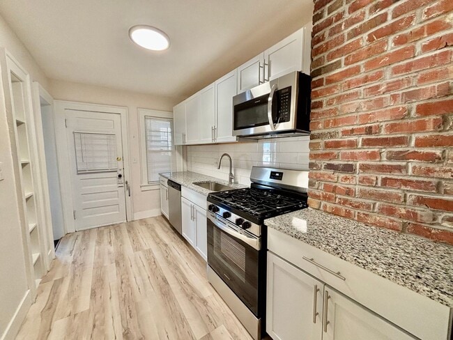 property at 5017-5019 Wyandotte St