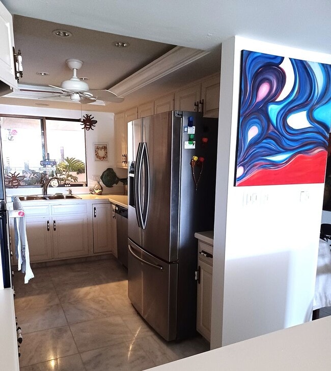 property at 5260 S Landings Dr