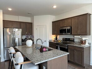 1615 Mountain Quail Cir in Maryville, TN - Foto de edificio - Building Photo