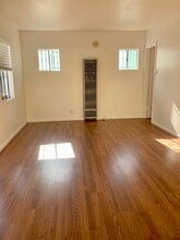 1209 E Doidge Ct in Long Beach, CA - Foto de edificio - Building Photo