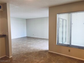 3635 Boca Ciega Dr in Naples, FL - Foto de edificio - Building Photo