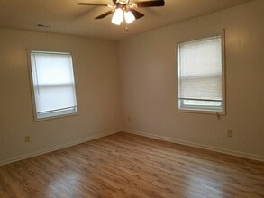 207 Springvale St in Elizabeth City, NC - Foto de edificio - Building Photo