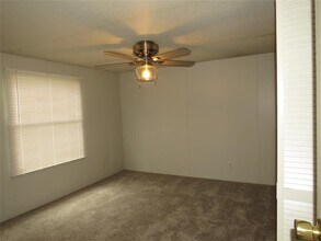 735 5th St in San Leon, TX - Building Photo - Building Photo