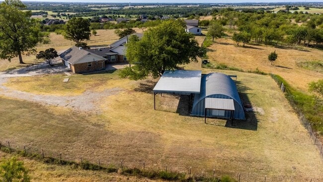 6200 N Interstate 45 Service Rd in Ennis, TX - Foto de edificio - Building Photo