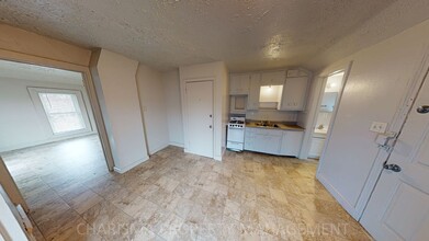 817 W 11th St in Sioux Falls, SD - Building Photo - Building Photo
