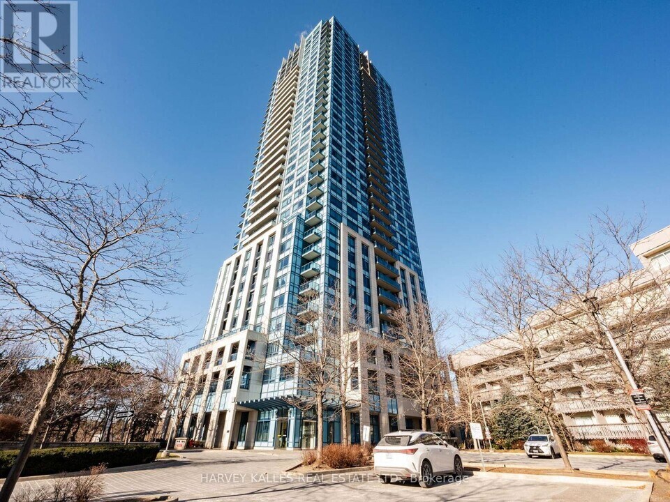 181 Wynford Dr in Toronto, ON - Building Photo
