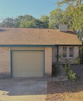 12800 Tomanet Trail in Austin, TX - Building Photo