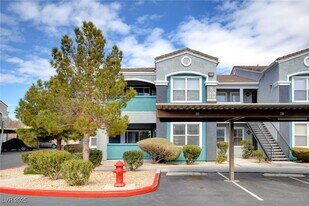 6955 N Durango Dr in Las Vegas, NV - Building Photo