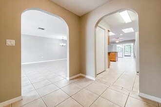 8553 Bridgewater Dr in New Port Richey, FL - Building Photo - Building Photo