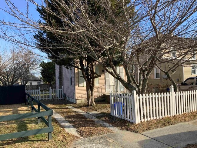 42 E Greenfield Ave in Pleasantville, NJ - Building Photo - Building Photo