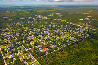 8950 100th Ct in Vero Beach, FL - Foto de edificio - Building Photo