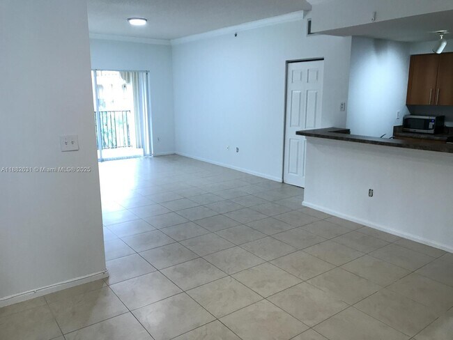 5820 W Sample Rd in Coral Springs, FL - Building Photo - Building Photo