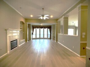 1815 Rustic Oak Ln in Seabrook, TX - Building Photo - Building Photo