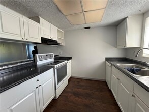 621 99th Ave N in St. Petersburg, FL - Building Photo - Building Photo