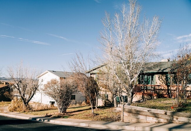 2170 W Meadow St in Cedar City, UT - Building Photo - Building Photo