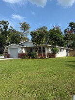 136 Davenport Ave NE in St. Petersburg, FL - Building Photo