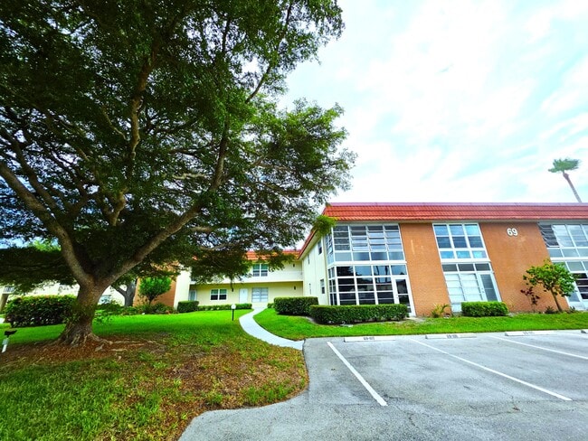 property at 69 Royal Oak Ct
