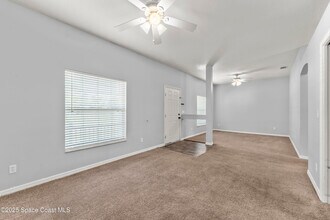 410 Eldron Blvd SE in Palm Bay, FL - Building Photo - Building Photo