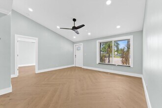 1721 SW 10th St in Boca Raton, FL - Building Photo - Building Photo