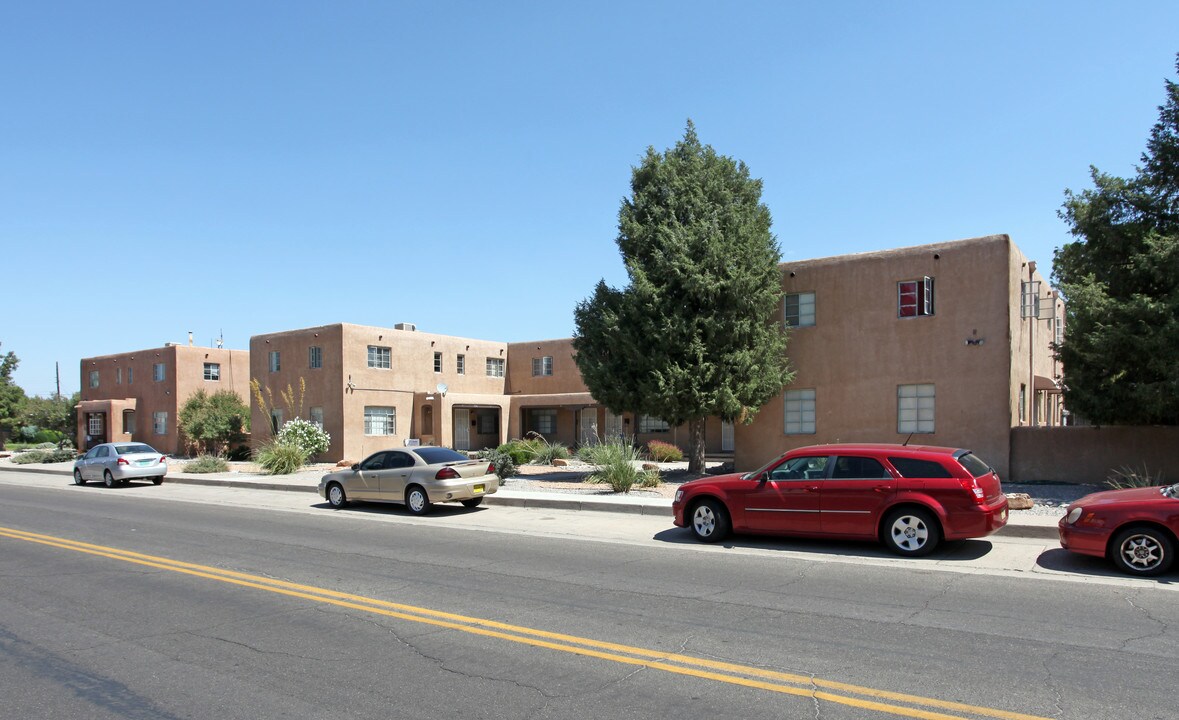 Ridgecrest Apartments in Albuquerque, NM - Building Photo