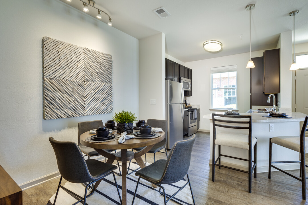 Otarre Pointe in Cayce, SC - Building Photo
