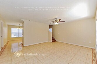 1318 Casa Bonita Ave in Ruskin, FL - Foto de edificio - Building Photo