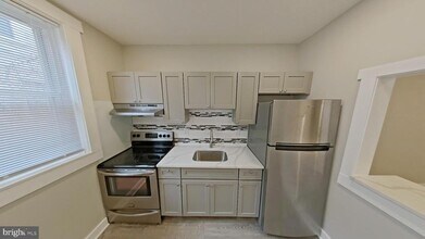1939 N Myrtlewood St in Philadelphia, PA - Building Photo - Building Photo