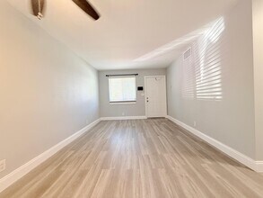 1702 NE 9th St in Fort Lauderdale, FL - Building Photo - Building Photo