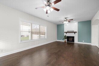 1327 Morning Star Dr in Clarksville, TN - Building Photo - Building Photo