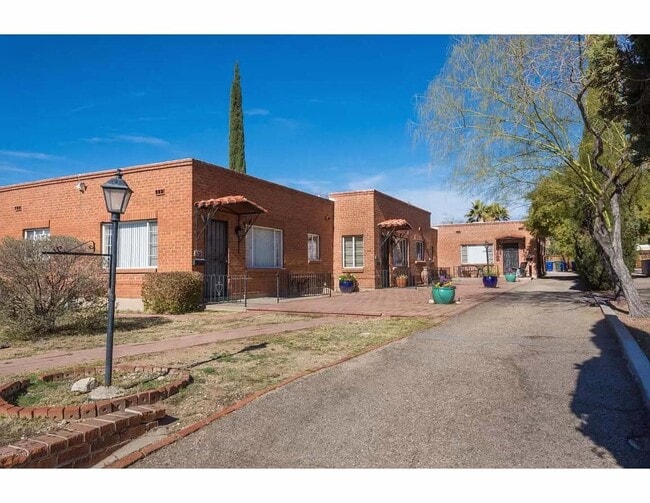property at 2919 E 10th St