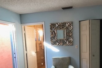 848 W 73rd Pl, Unit 1 in Hialeah, FL - Building Photo - Building Photo