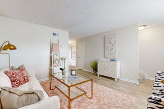 Corner Stone in Montgomery, AL - Foto de edificio - Interior Photo