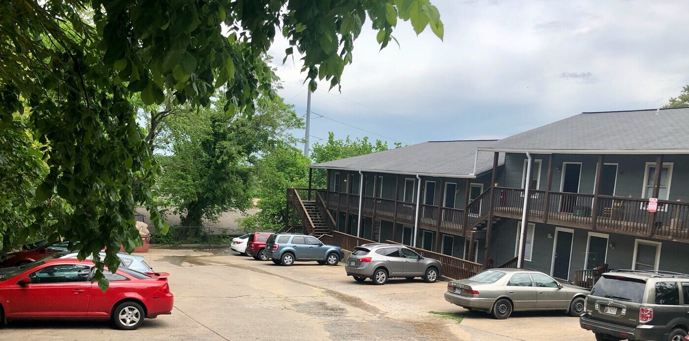 661 N Leverett Ave, Unit 17 in Fayetteville, AR - Building Photo