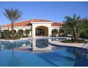 37 Harbour Isle Dr E in Fort Pierce, FL - Building Photo - Building Photo