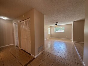 210 SE 53rd Ct in Ocala, FL - Building Photo - Building Photo