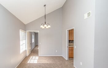 4613 Marblehead Bay Dr in Oceanside, CA - Building Photo - Building Photo