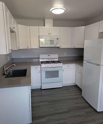 919 E Madison Ave in El Cajon, CA - Building Photo