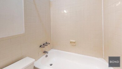 315 E 93rd St in New York, NY - Building Photo - Building Photo