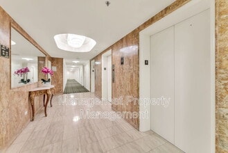 700 Biltmore Way in Coral Gables, FL - Foto de edificio - Building Photo