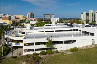 Edison Grand in Ft. Myers, FL - Building Photo - Building Photo