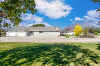 4338 Beverly Dr in Santa Maria, CA - Building Photo - Building Photo