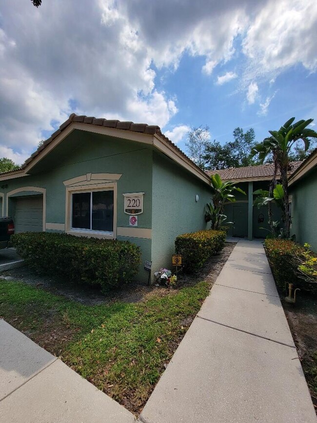 property at 220 Crestwood Cir