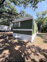 215 Weeks Rd in Cleburne, TX - Building Photo - Building Photo