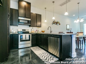 1430 Hays St in San Antonio, TX - Foto de edificio - Building Photo