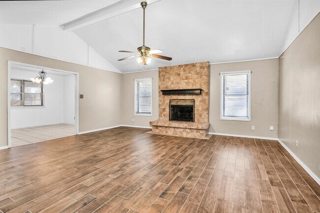 23918 Spring Gum Dr in Spring, TX - Building Photo - Building Photo