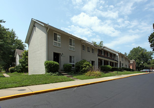 Glenmont Crossing in Silver Spring, MD - Building Photo - Building Photo