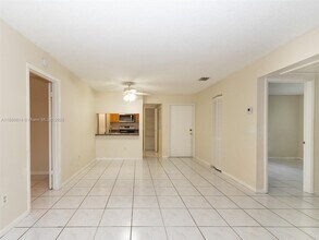 9734 Hammocks Blvd in Miami, FL - Building Photo - Building Photo