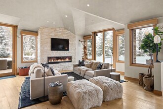 136 Northway Dr in Aspen, CO - Building Photo - Building Photo